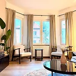 Апартаменты Peaceful & Stylish 2 Bedroom With Garden