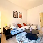 Peaceful & Stylish 2 Bedroom With Garden Апартаменты Ольденбург