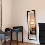 Peaceful & Stylish 2 Bedroom With Garden
