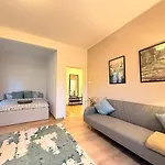 Апартаменты Peaceful & Stylish 2 Bedroom With Garden