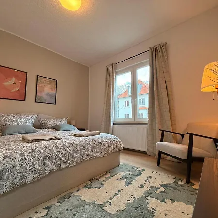 Peaceful & Stylish 2 Bedroom With Garden *