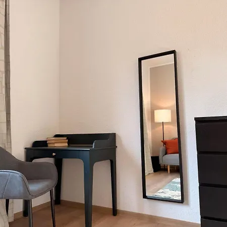 Peaceful & Stylish 2 Bedroom With Garden